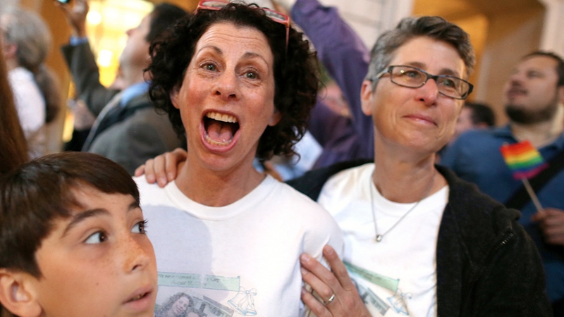 Illustration for article titled Emotional and Poignant Images From Today's DOMA & Prop 8 Celebrations
